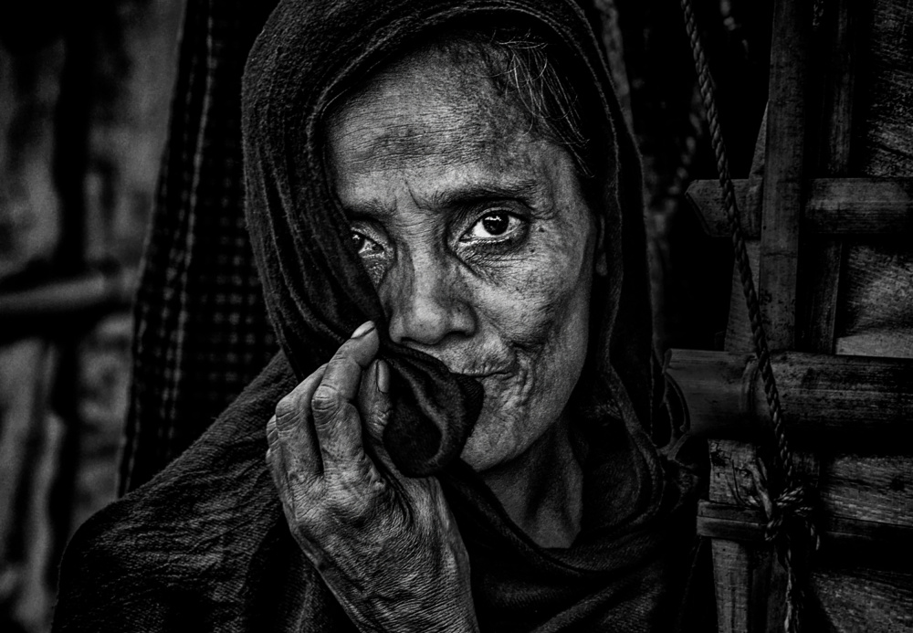 Rohingya refugee widow-Bangladesh von Joxe Inazio Kuesta Garmendia