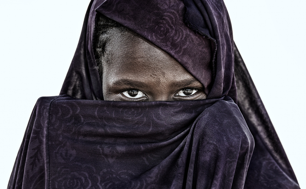 Wodaabe girl - Niger von Joxe Inazio Kuesta Garmendia