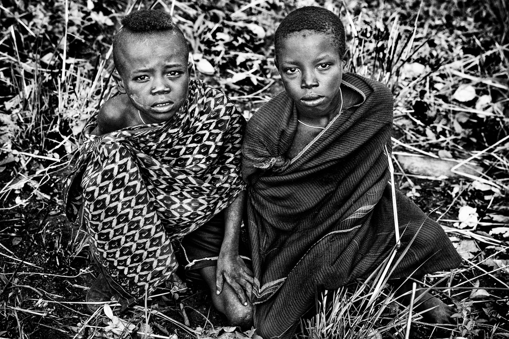 Two surma tribe boys - Ethiopia von Joxe Inazio Kuesta Garmendia