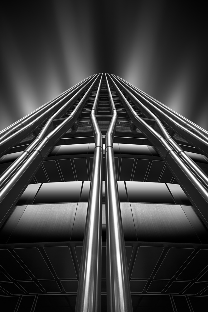 Lines on the skyscraper von Juan López Ruiz