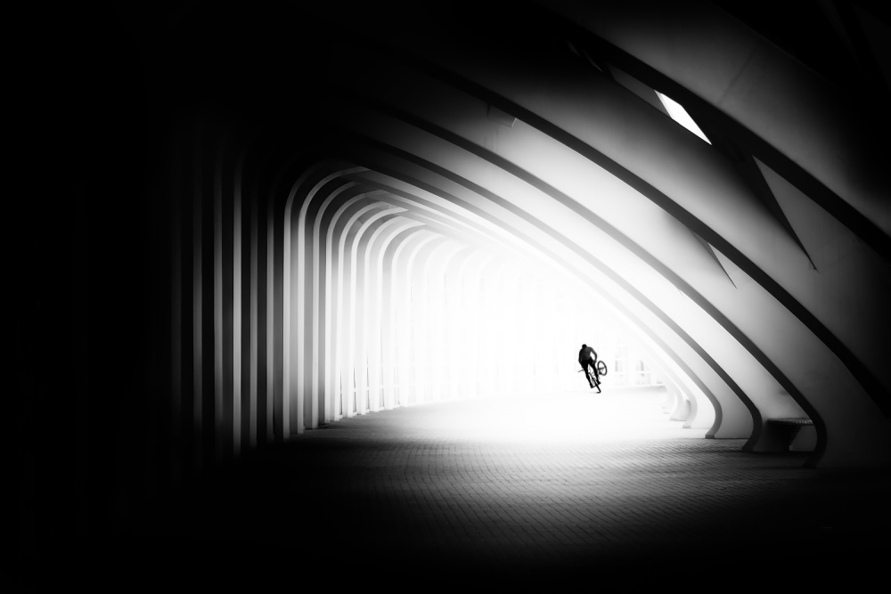 the tunnel von Juan Luis Duran