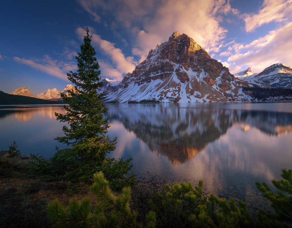 Atardecer en Bow Lake. von Juan Pablo de Miguel