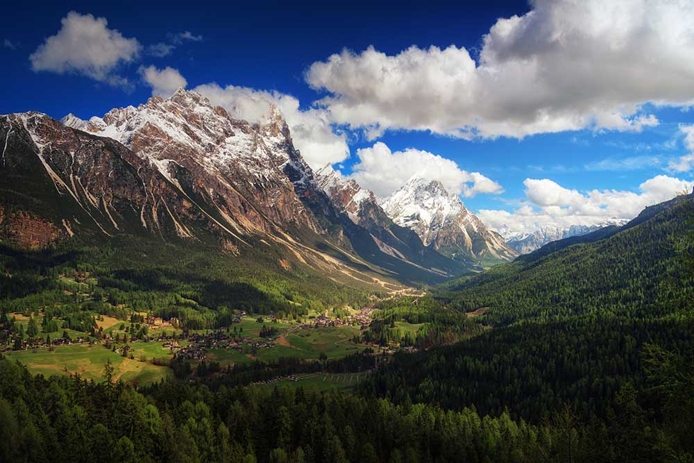 Un Valle von Juan Pablo de