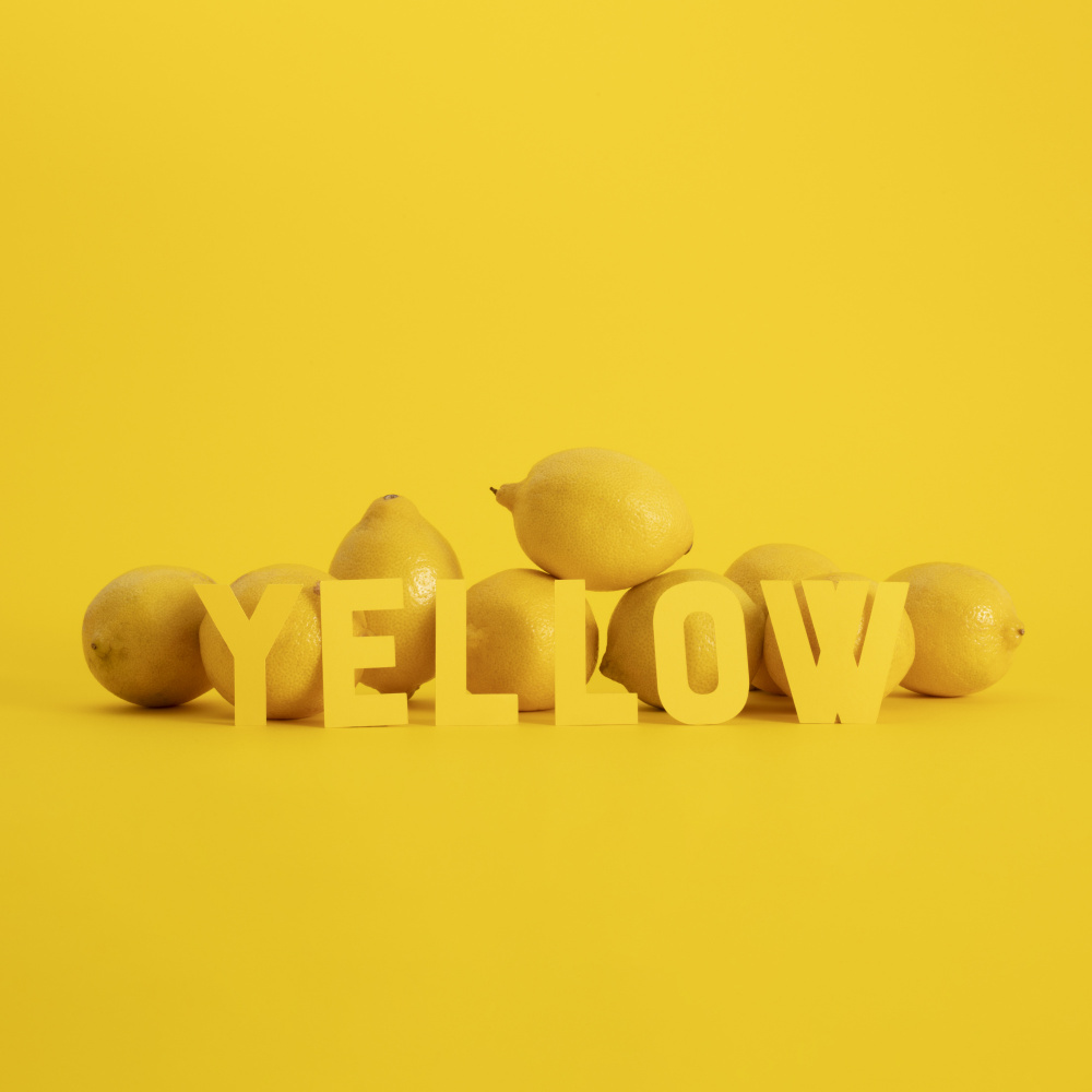 Yellow.1 von Julia Ramiro