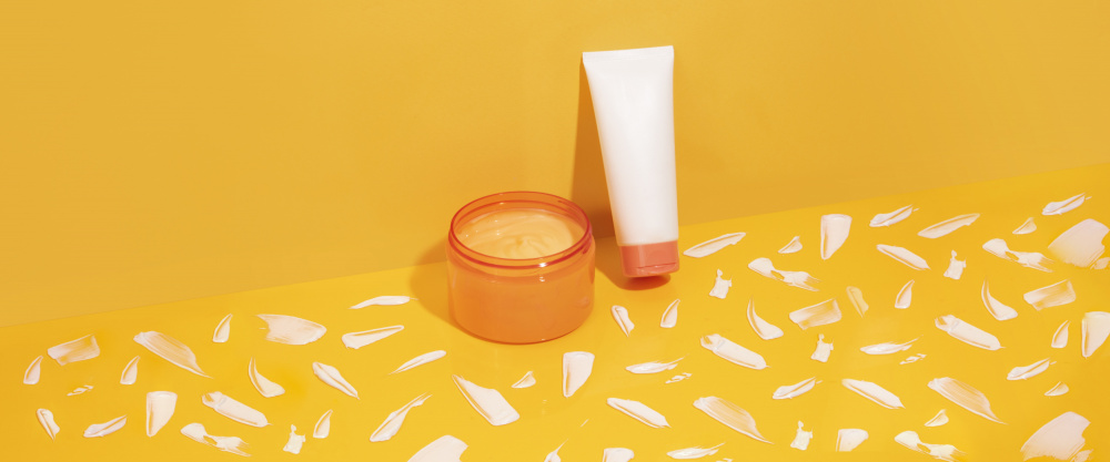 Cosmetics On Yellow von Julia Ramiro