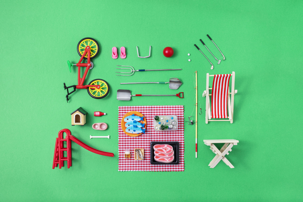 Dollhouse Picnic von Julia Ramiro