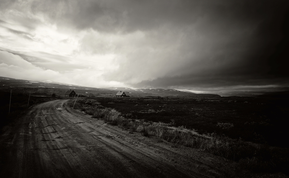 Dark clouds von Julien Oncete