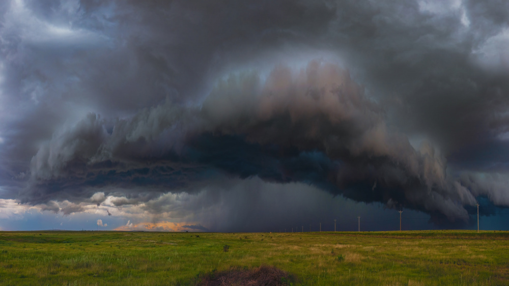 The Storm is Here von Jun Zuo