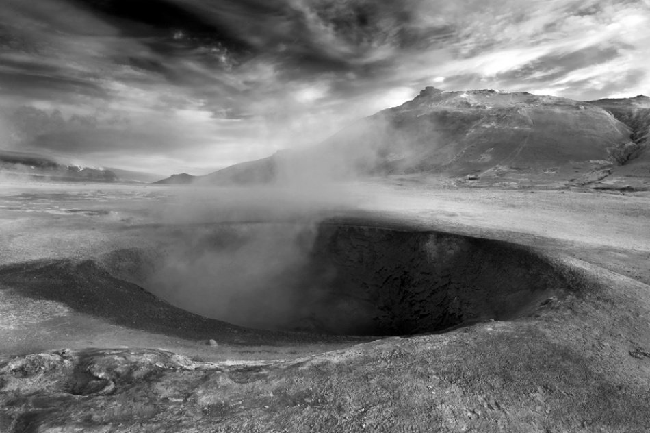 Crater von Jure Kravanja