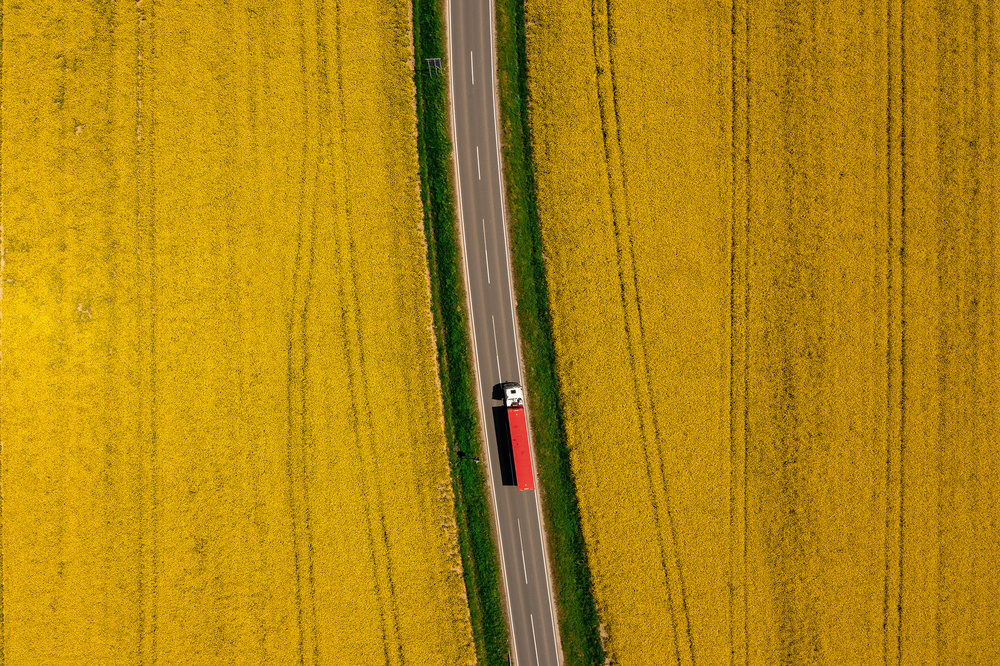 Red truck von Jure Kravanja