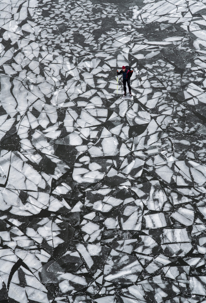 Frozen Lake von Karim Al Thahaby