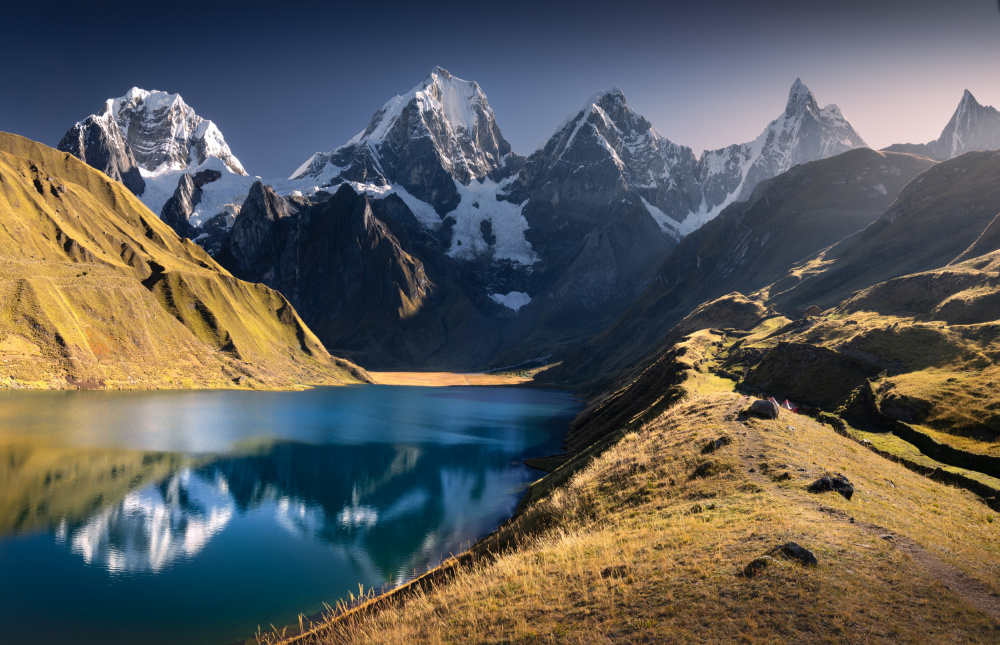 The Lake von Karol Nienartowicz