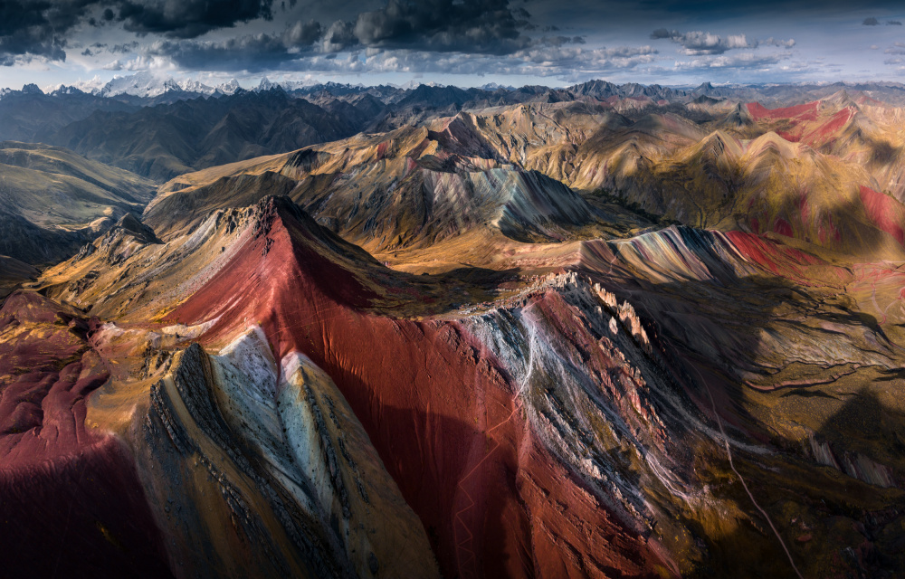 Rainbow Mountains von Karol Nienartowicz