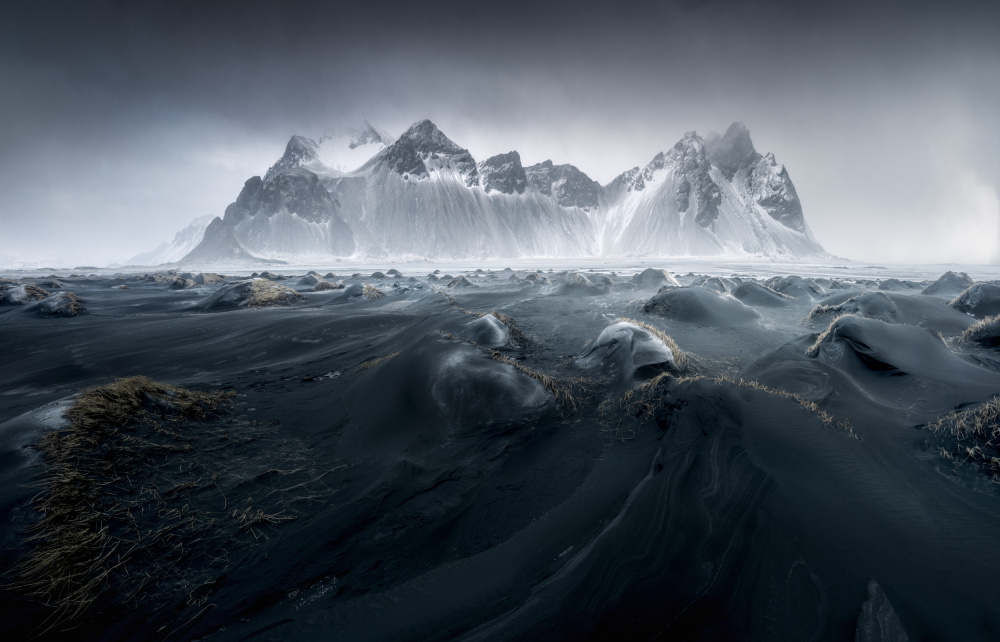 Stokknes before Snowstorm von Karol Nienartowicz