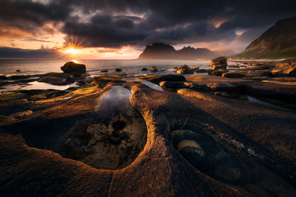 Uttakleiv Beach von Karol Nienartowicz