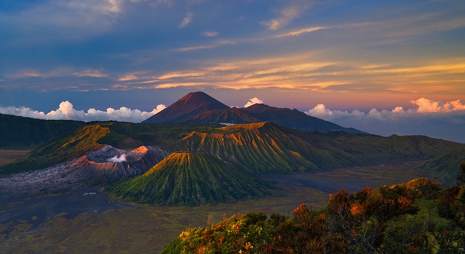 Volcano Dawn von Karsten Wrobel