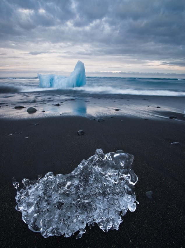 Receding  Reflection von Karsten Wrobel