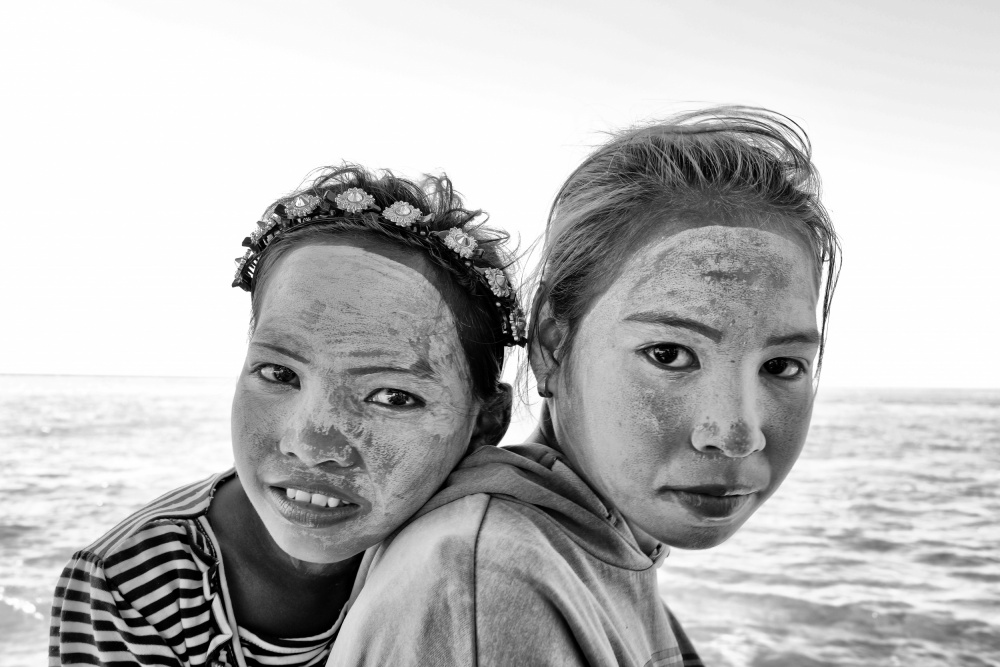 Bajau Girls von Kieron Long