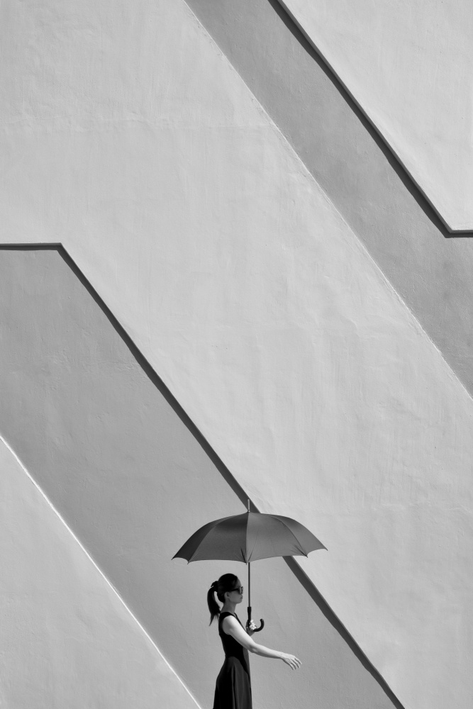 Woman with Umbrella von Kieron Long