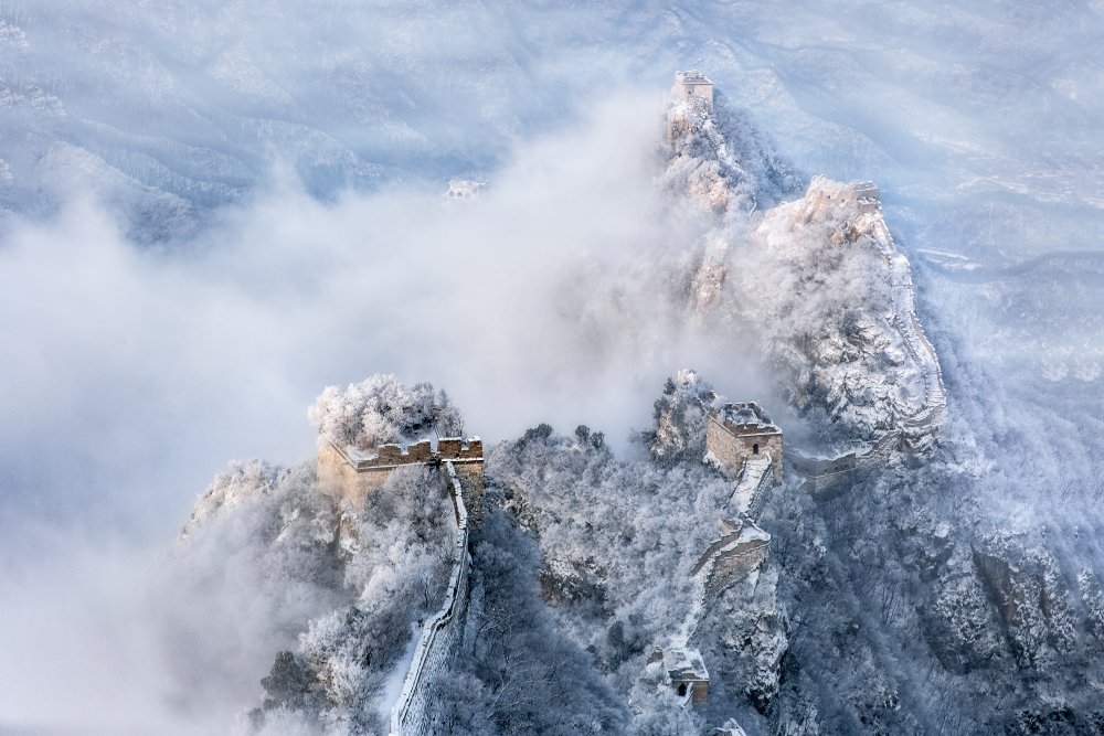 The Great Wall of Jiankou in the Snow von Kim Lee