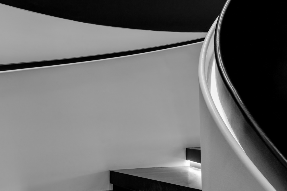 Curve on the Staircase von konglingming