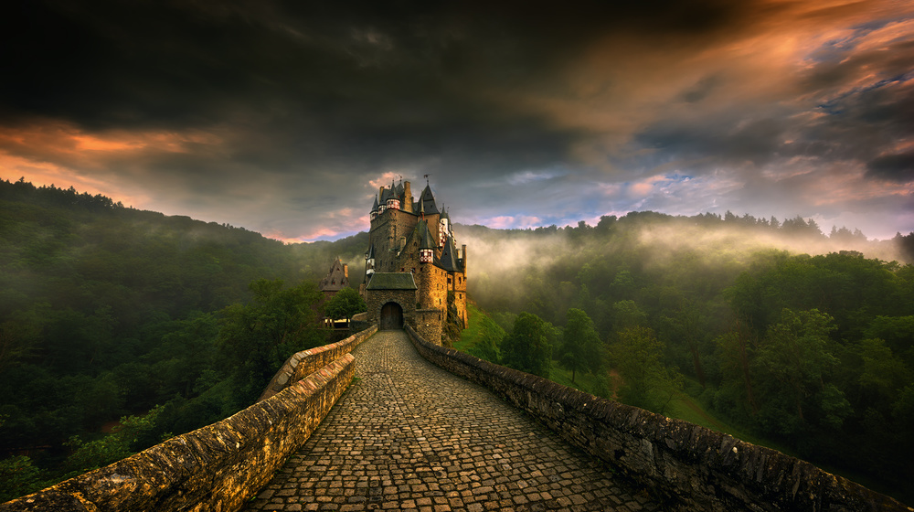 Eltz... von Krzysztof Browko