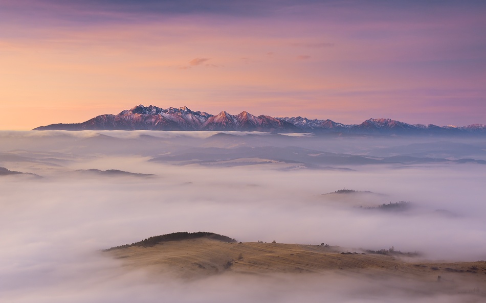 Foggy sea von Krzysztof Mierzejewski