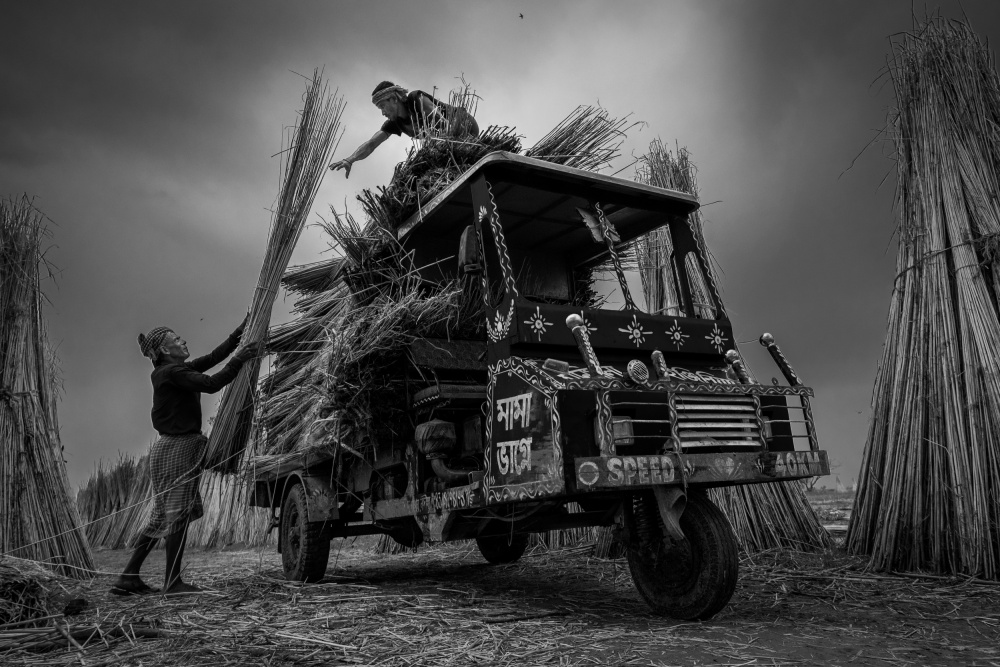 Jute mill workers von Kuntal Biswas