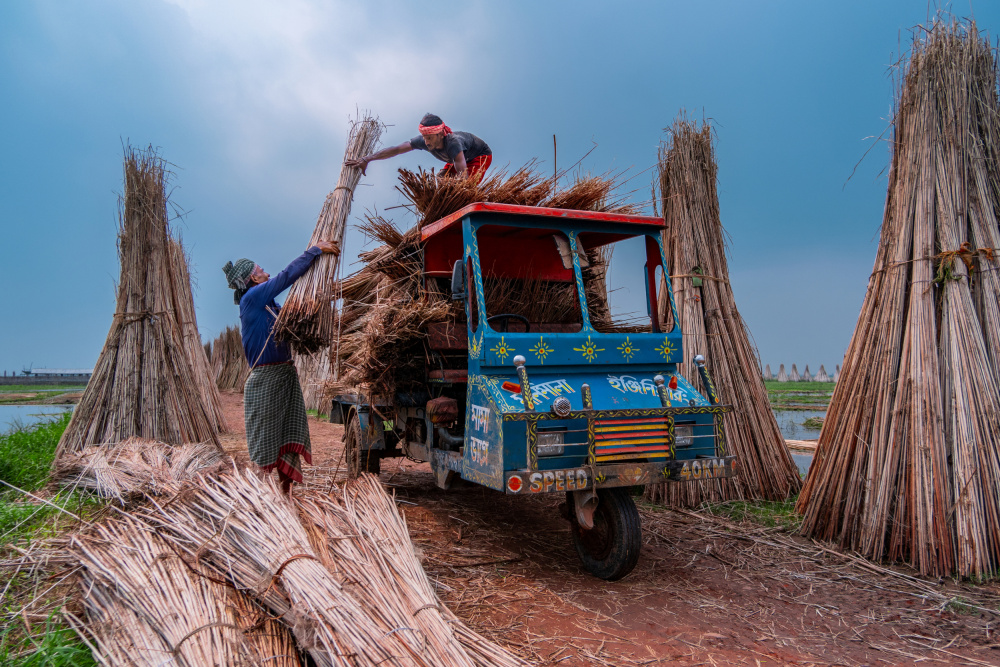 Jute mill workers von Kuntal Biswas