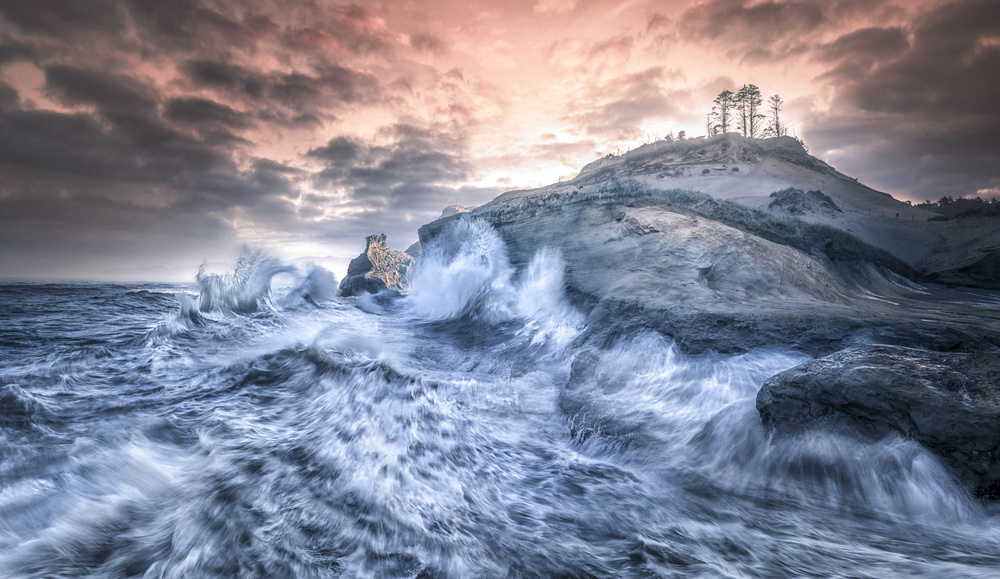 Crashing Sea Cape Kiwanda von Larry Deng