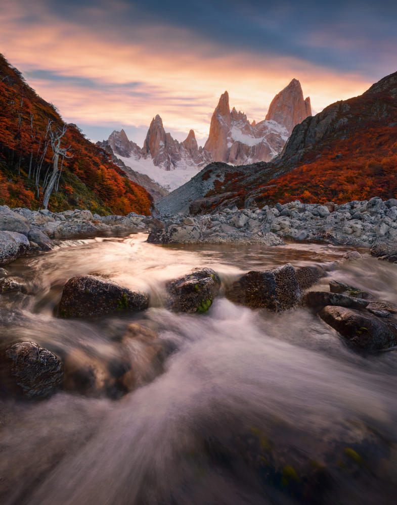 Mount Fitz Roy under sunset von Leah Xu