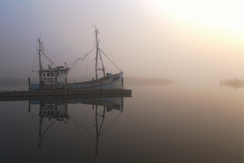 The old fishing boat. von Leif Løndal