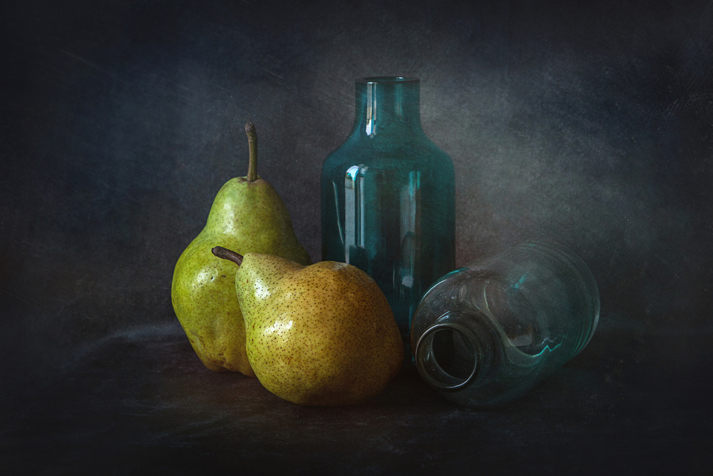 Pears In Blue and Teal von Lenka