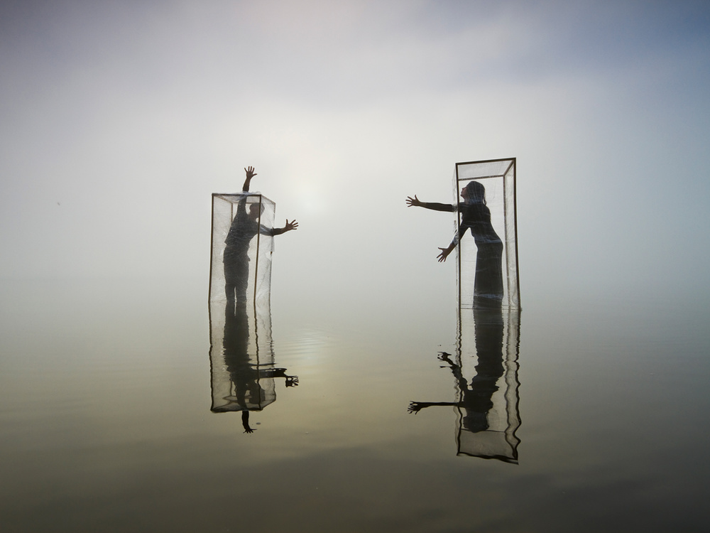 Alone in The Skies von Leszek Paradowski