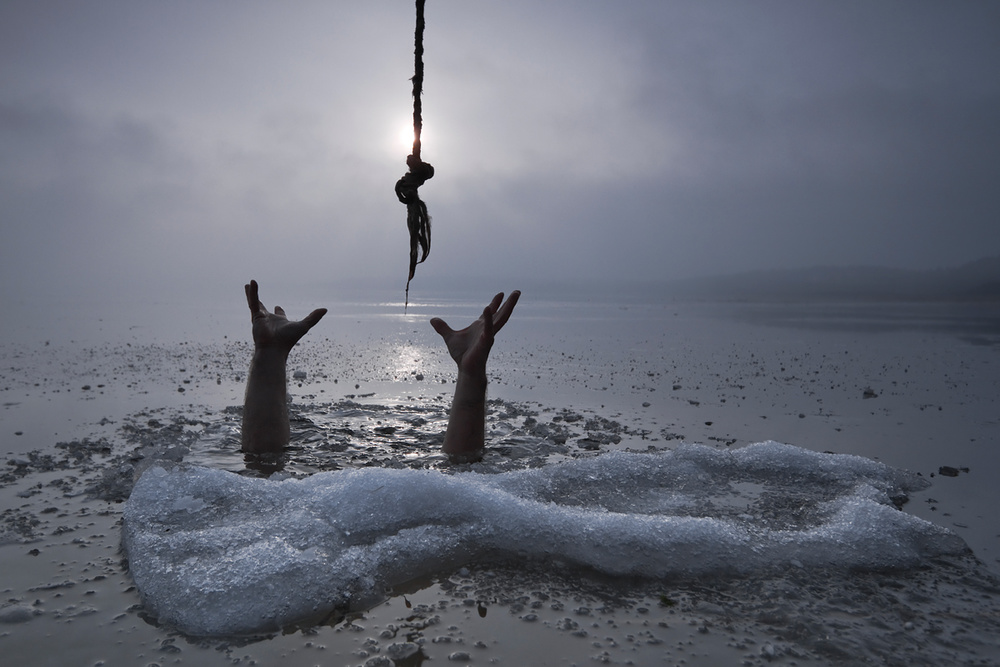 Last hope von Leszek Paradowski