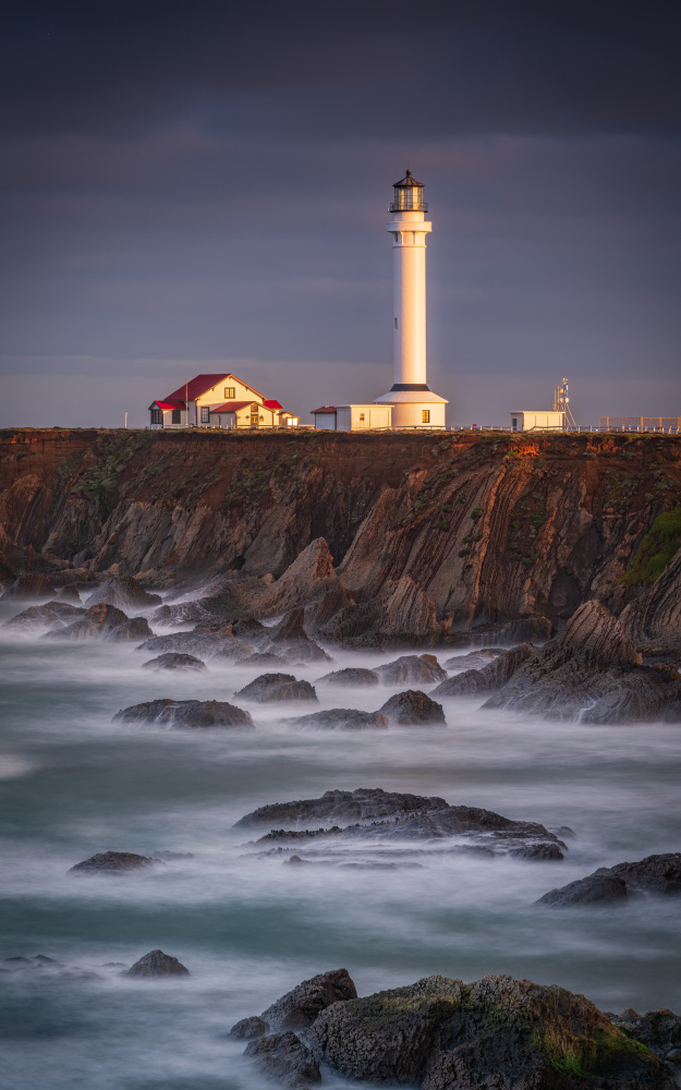 Lighthouse Sunrise von Lian Tang