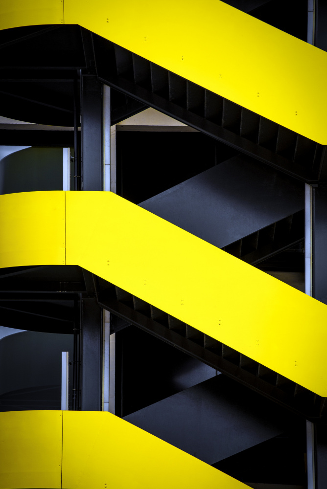 Yellow Stairs von Linda Wride