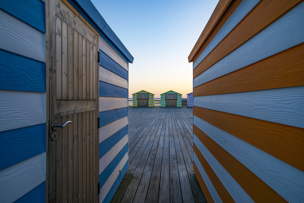 Beach huts on the pier von Linda Wride