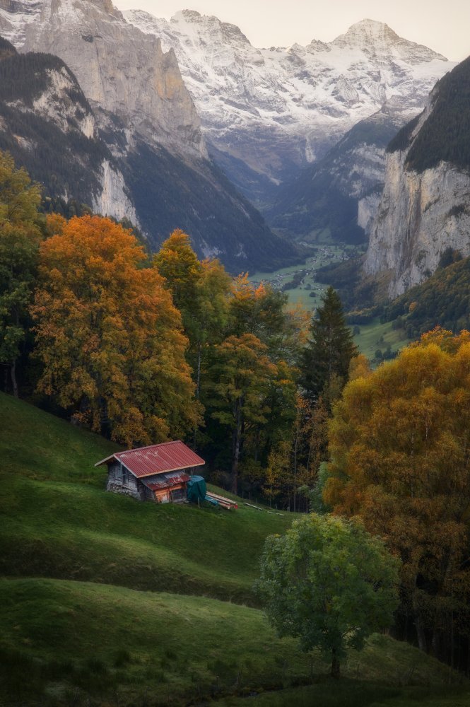 The Valley of the Roaring Waterfalls. von Lost in Woodlands