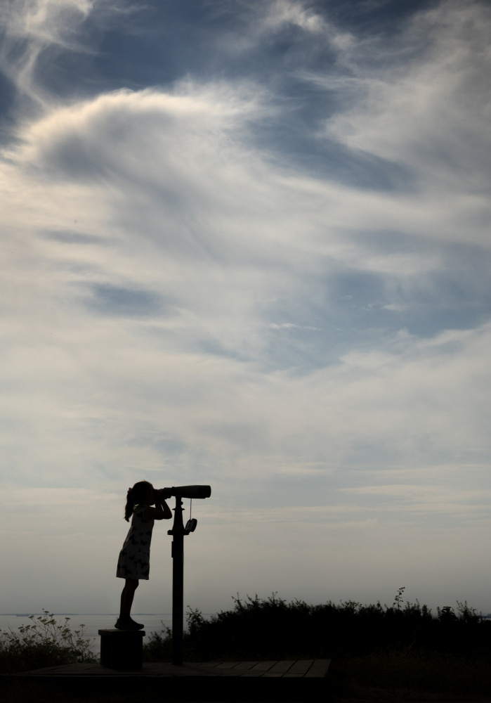 Girl and binoculars von Lotte Grønkjær