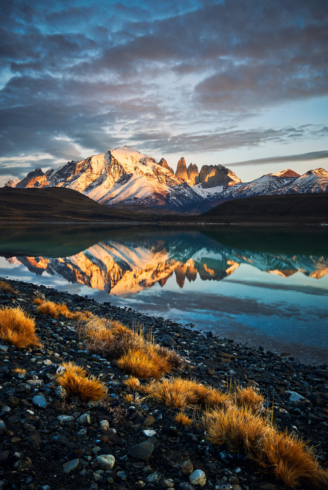 Towers von Lucas Húngaro