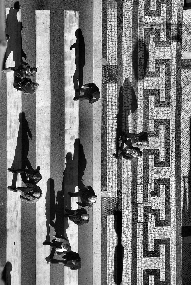 Shadows Crossing von Luis Câmara