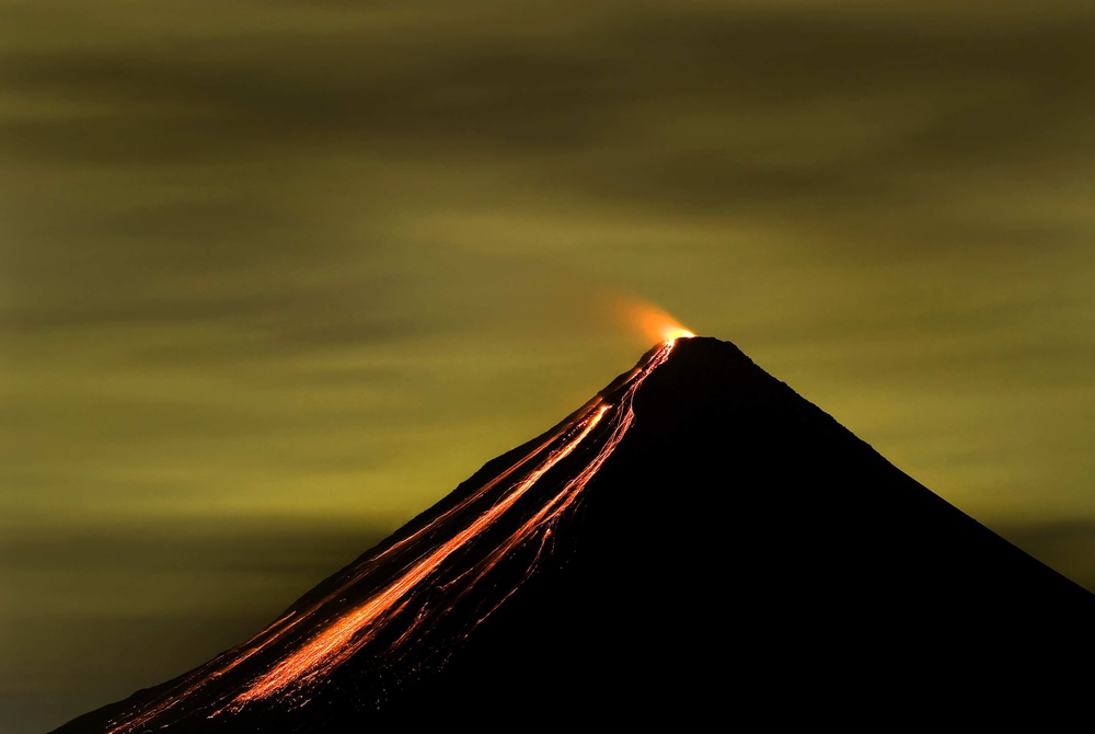 Arenal volcano von Luis Louro