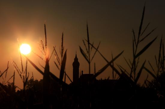 Sonnenuntergang über Kloster Andechs von Lukas Barth