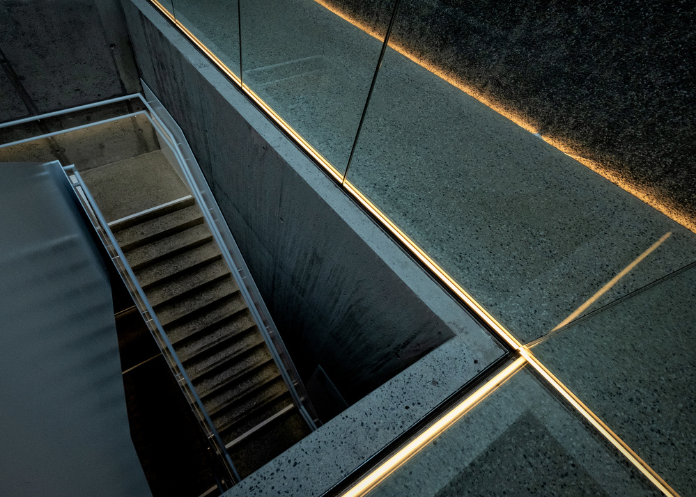 warm light in a cold staircase von Lus Joosten