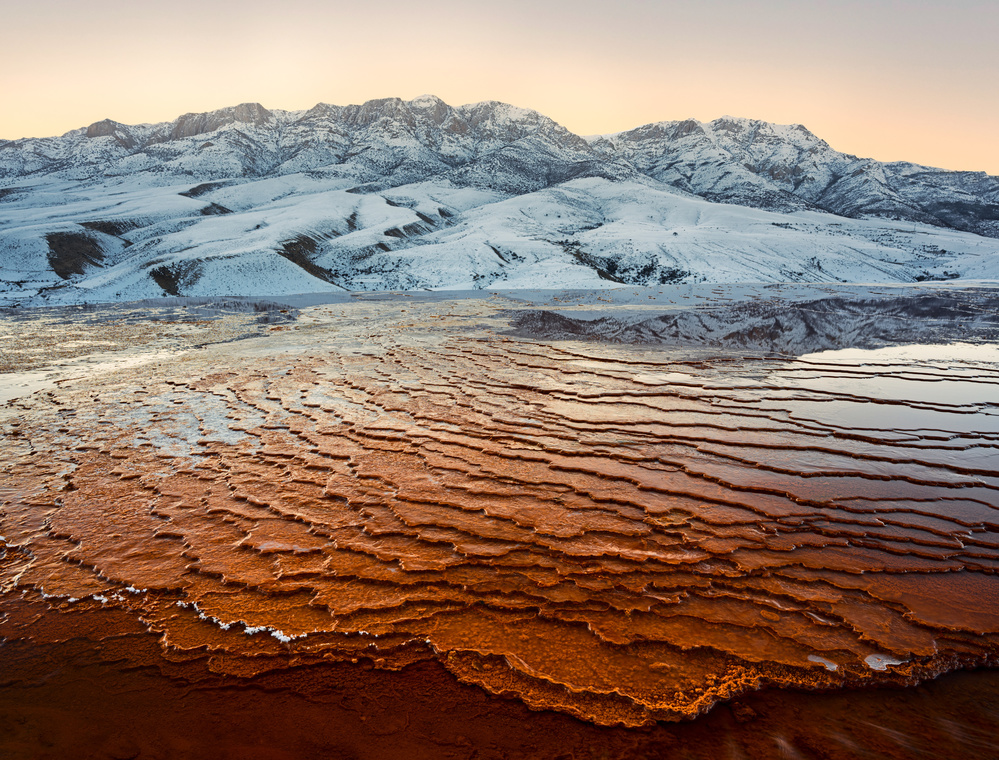 Badab-e Surt Texture von Majid Behzad