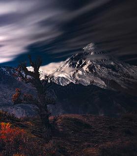 Herbst & Mount Damavand