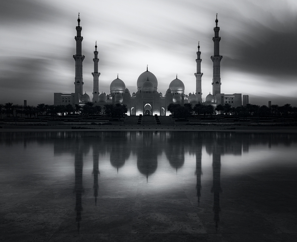 Reflection of Worship von Majid Behzad