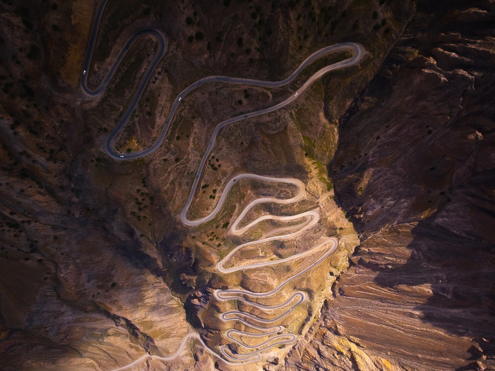 Winding Road von Majid Behzad