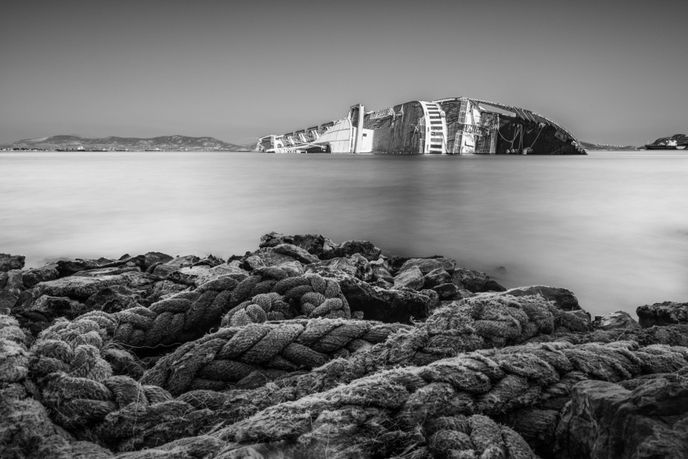 The Shipwreck von Manos Pergioudakis